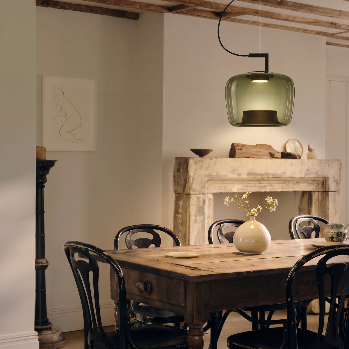 Jaura's Glass Pendant Light