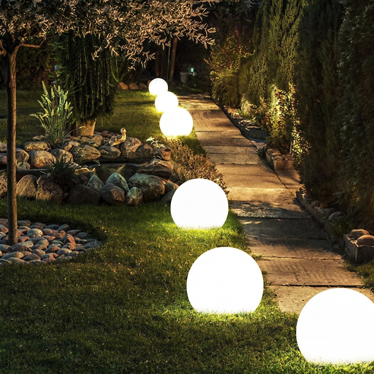 Solar Garden Orb – Wireless Outdoor Light