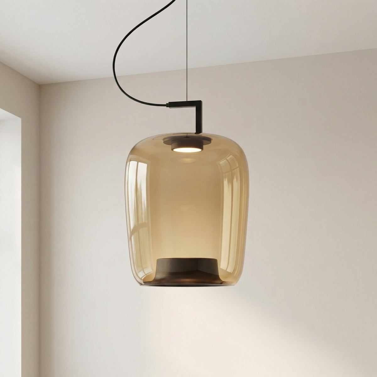 Jaura's Glass Pendant Light