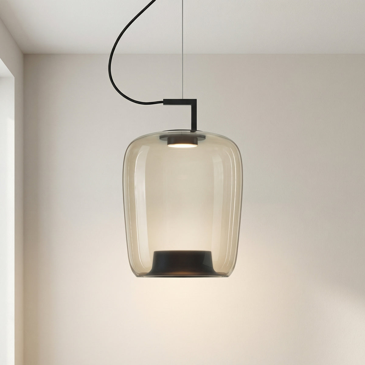 Jaura's Glass Pendant Light