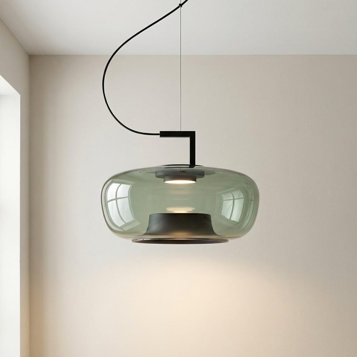 Jaura's Glass Pendant Light
