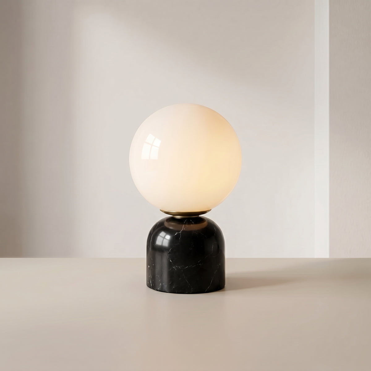 Hindsa Table Lamp